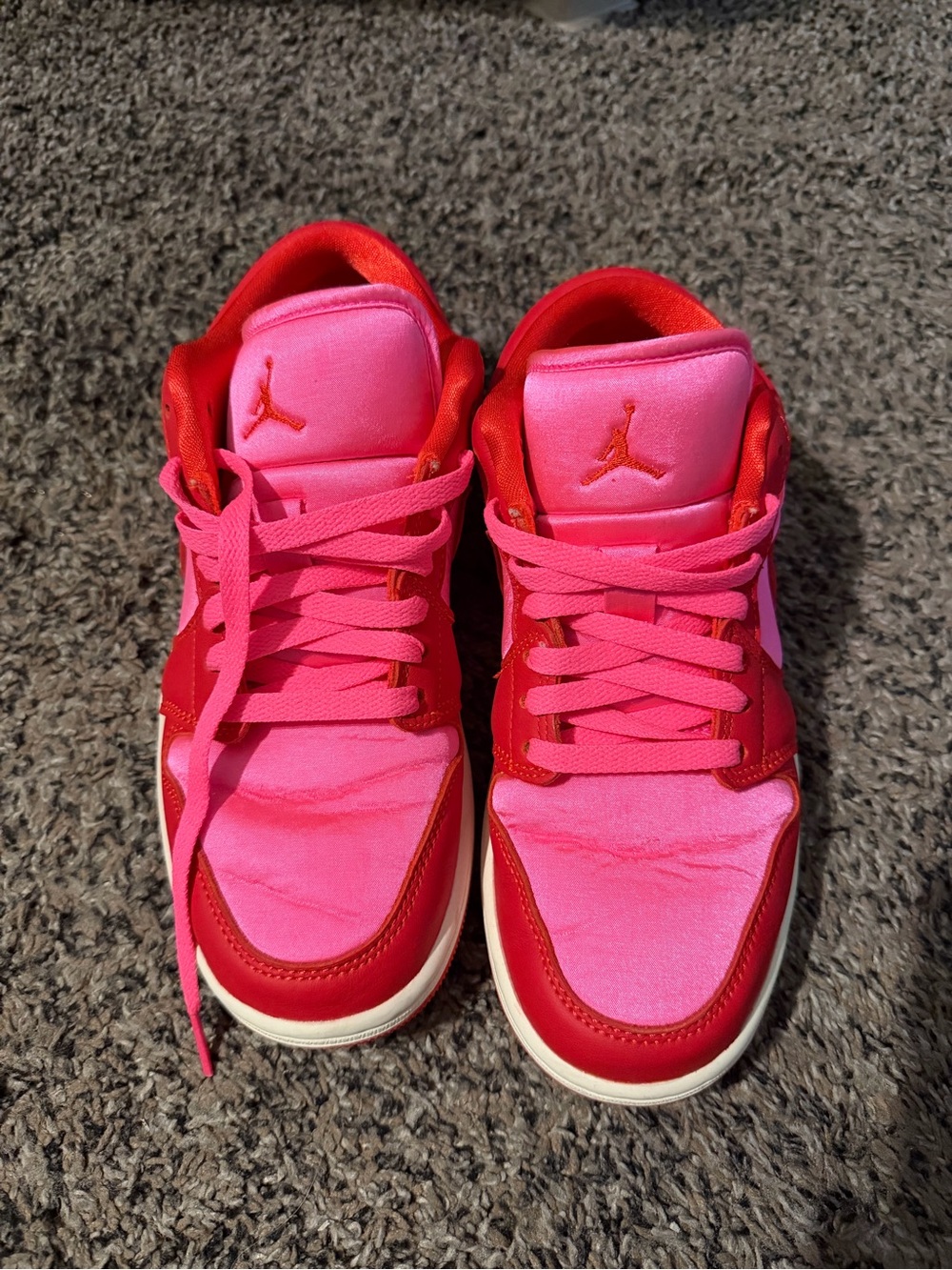 Nike Women's Low-Top Sneakers in Pink and Red